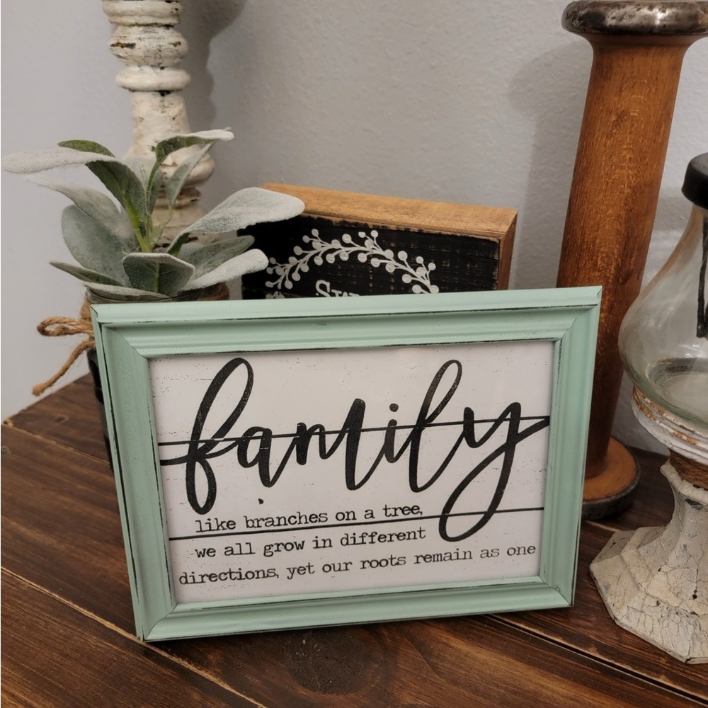 Farmhouse Family picture 5x7 w/frame